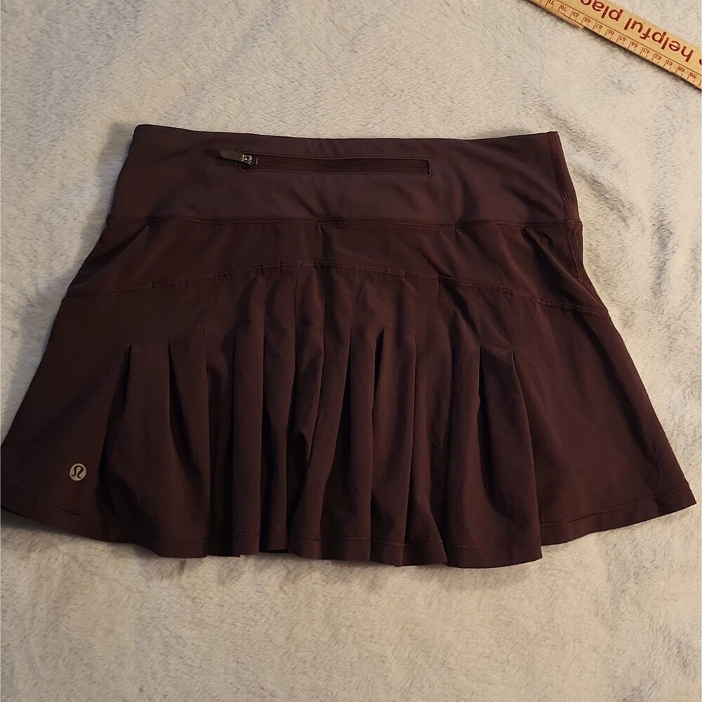LULULEMON Circuit Breaker Skirt Skort Brown Size 2 Swift Pleats Pockets Tennis